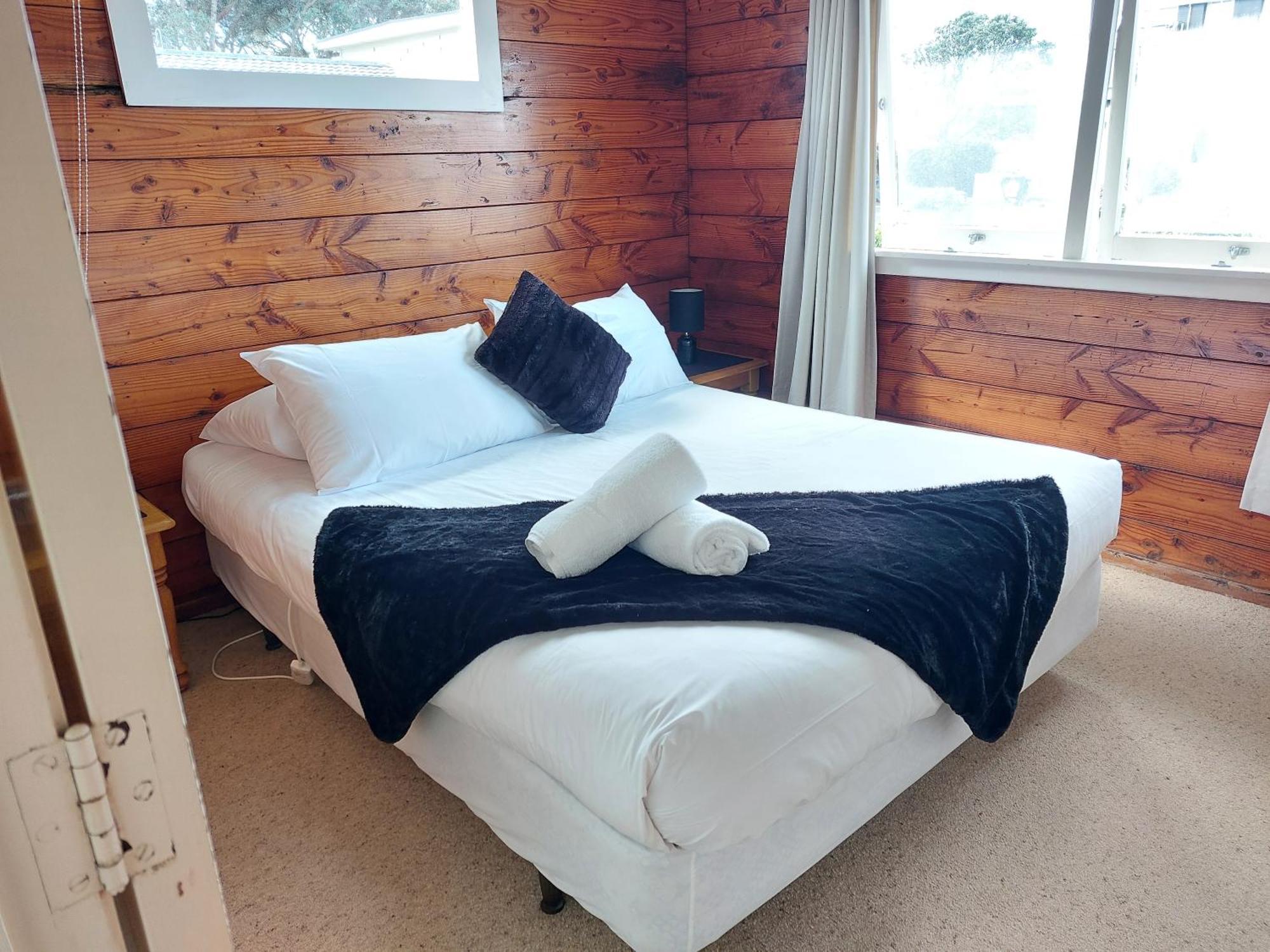 Edgewater Motel Орева Екстериор снимка