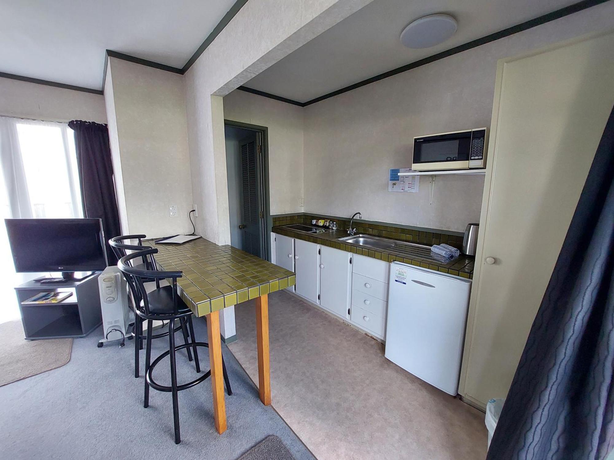 Edgewater Motel Орева Екстериор снимка